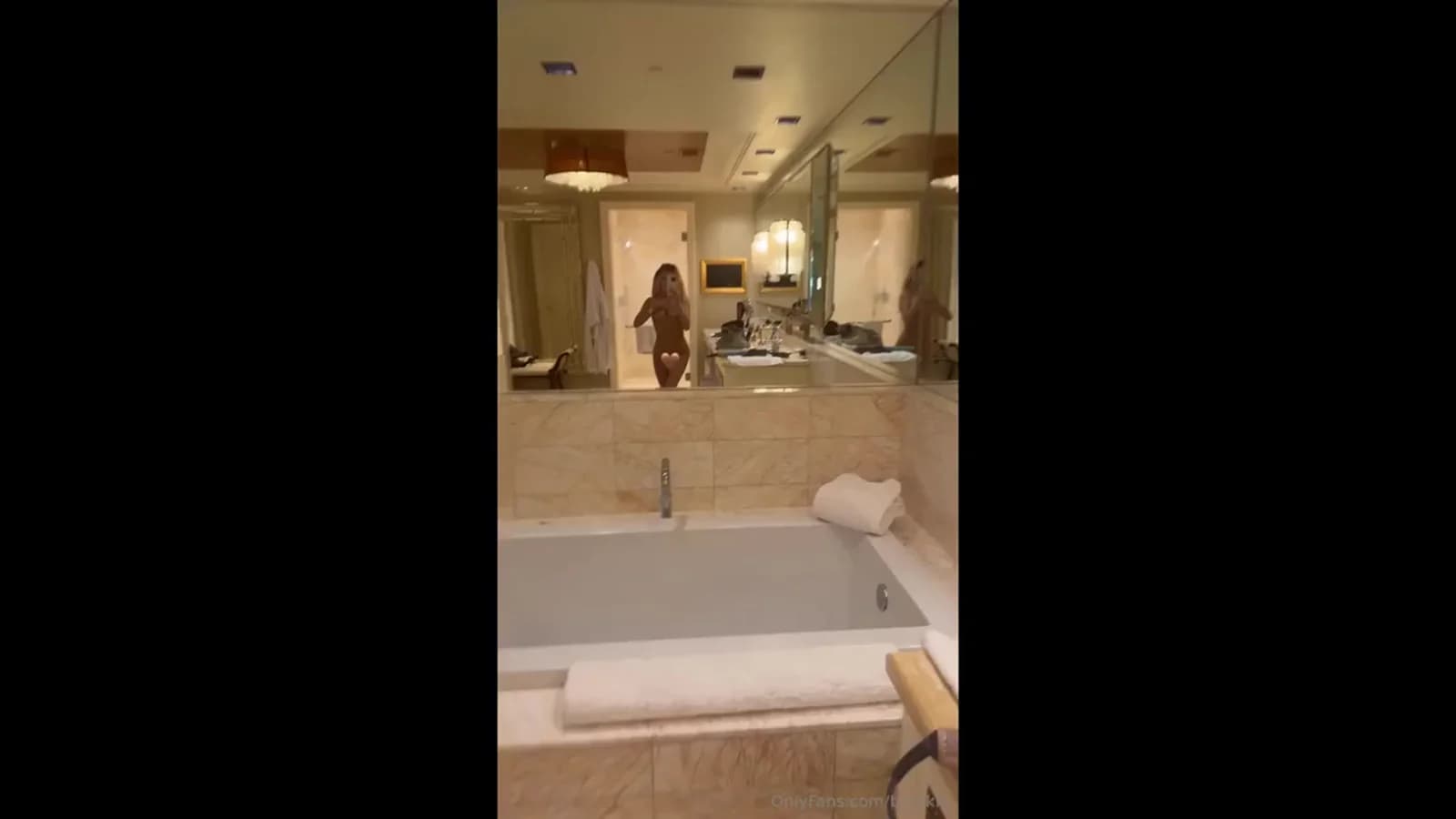 Breckie Hill Naked In The Bathroom