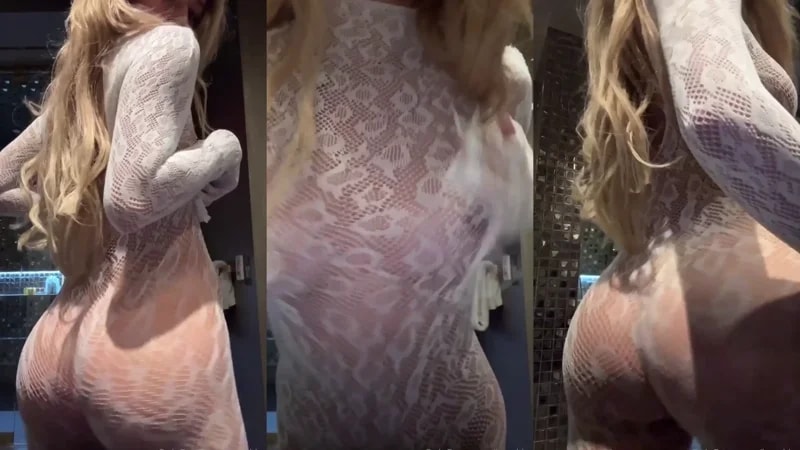 Breckie Hill Shakes Her Ass In Fishnets