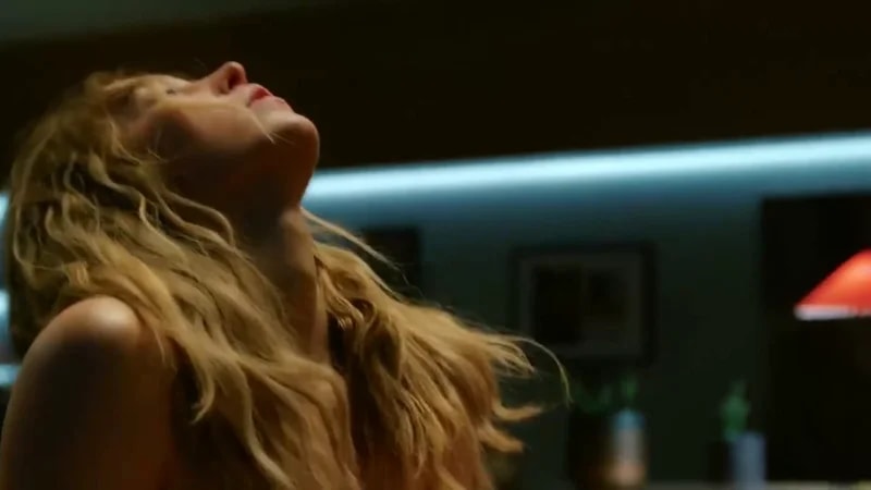 Sydney Sweeney Fucked Hard On The Couch