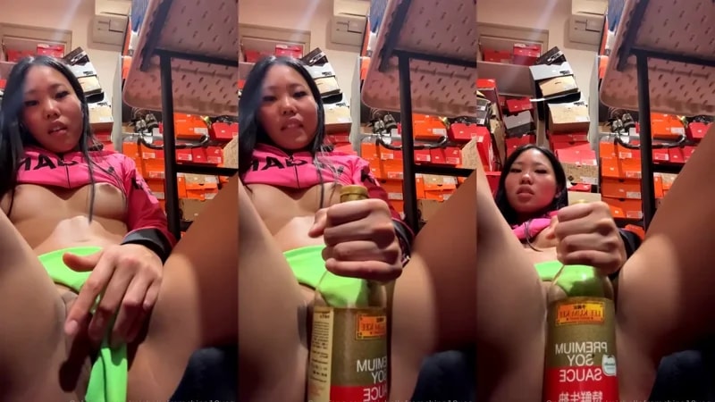 MichelleFromChina18Yes Uses A Bottle To Rub Her Pussy