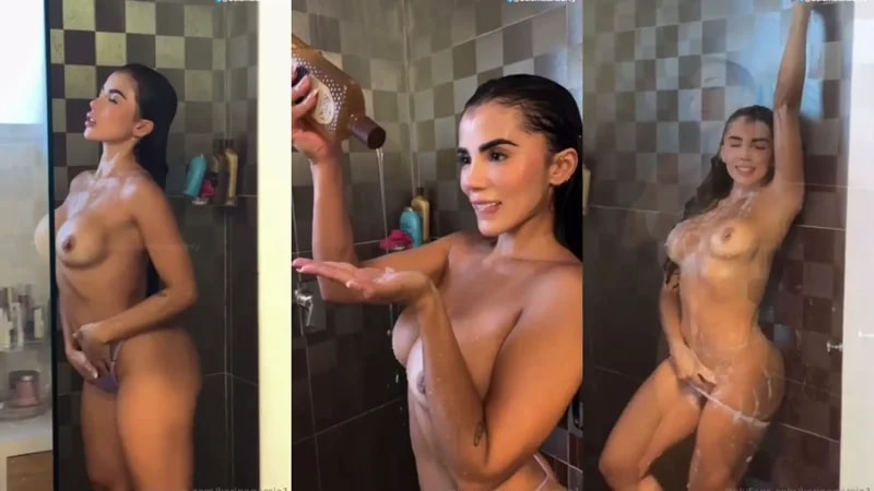 Karina Garcia Mostra Seu Corpo Molhado e Sexy