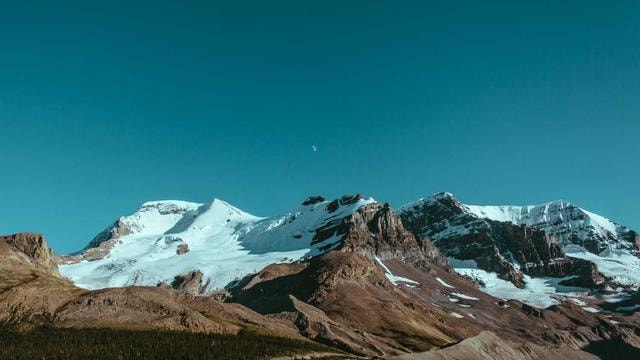 Behind the scenes of a major film production studio tour